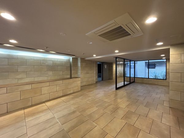 シーズクロノス新宿戸山 エントランス シーズクロノス新宿戸山 エントランス