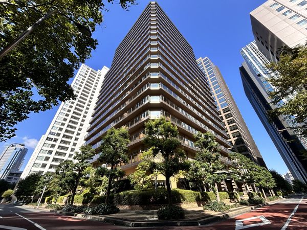 西新宿パークサイドタワー・西新宿三井ビルディング 外観