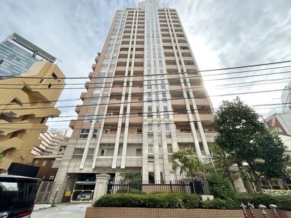 ファミール新宿グランスィートタワー 外観