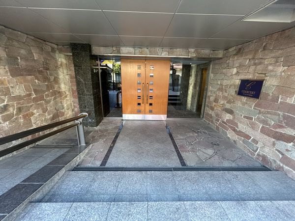 クレッセント新宿柏木 エントランス