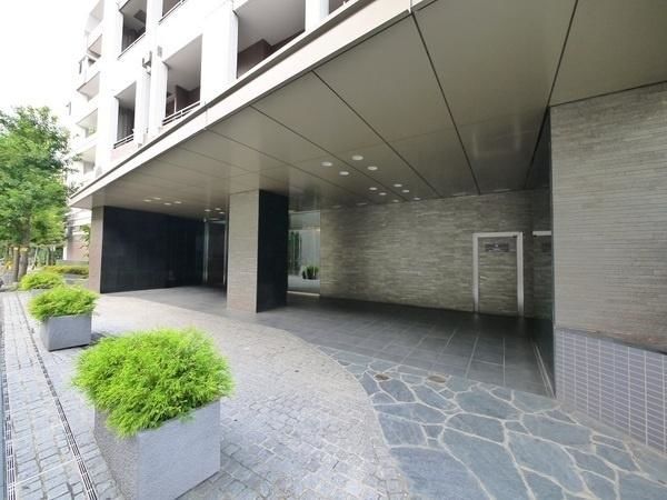 レグノ・セレーノ エントランス レグノ・セレーノ エントランス