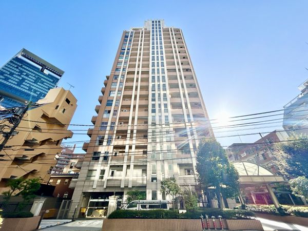 ファミール新宿グランスィートタワー 外観