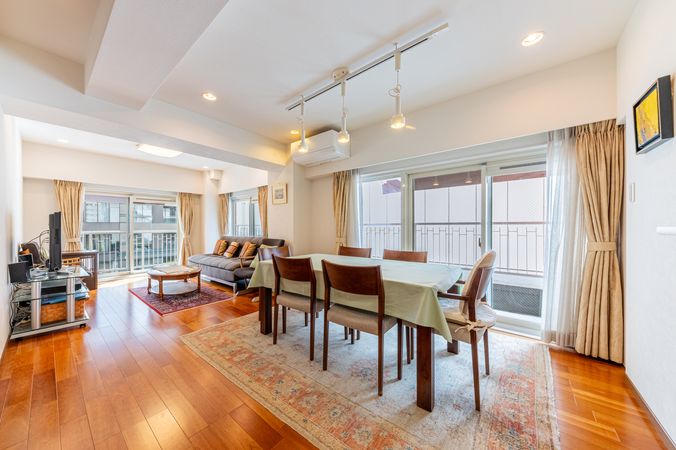 NK麹町コータース リビング