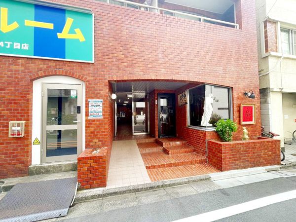 西新宿ハイホーム エントランス