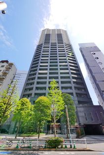 ファーストリアルタワー新宿 外観