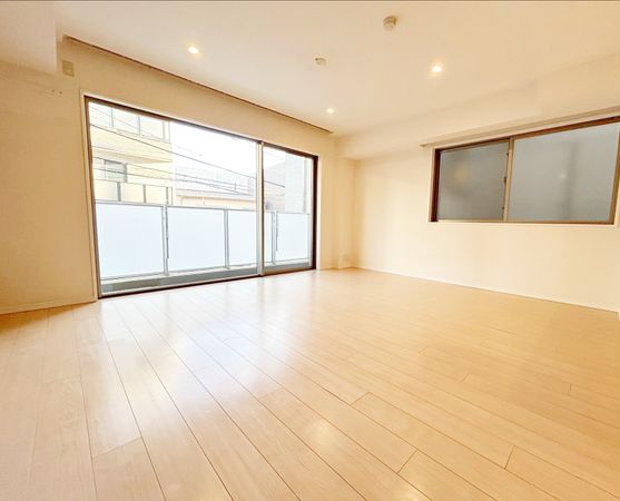 ラ・アトレ西新宿 リビング ラ・アトレ西新宿 リビング