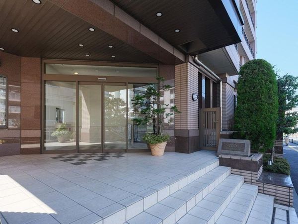 クリオ新宿戸山壱番館 エントランス クリオ新宿戸山壱番館 エントランス