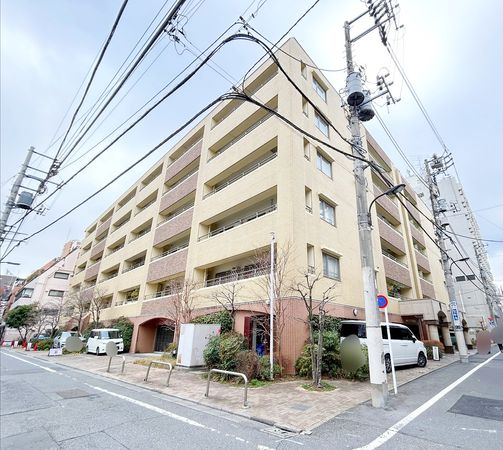 ディナ・スカーラ新宿 外観