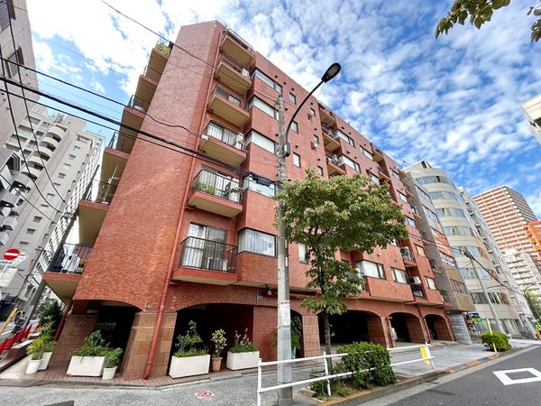 シャンボール新宿御苑前 外観