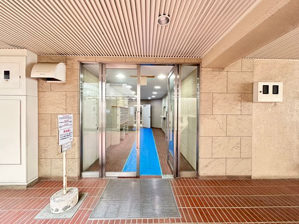 カテリーナ代々木 エントランス カテリーナ代々木 エントランス