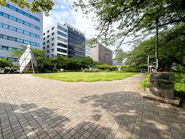 中央区立築地川亀井橋公園