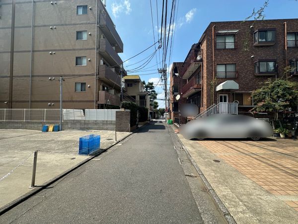 前面道路含む外観