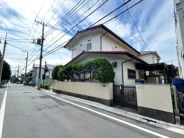 前面道路含む外観
