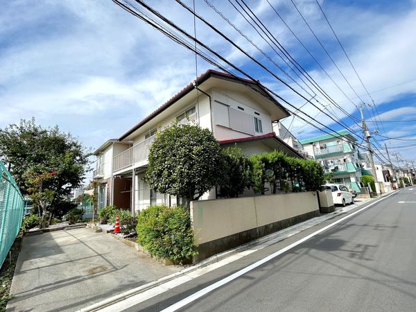 前面道路含む外観