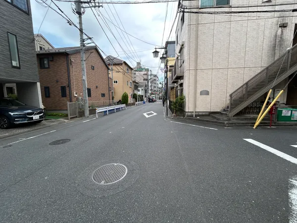 東側前面道路