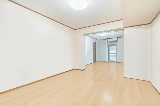 リビングダイニングルーム※画像は実際の室内写真および間取り図をもとに、CGにて再現した 「空室リフォームイメージ」であり、実際とは多少異なります。