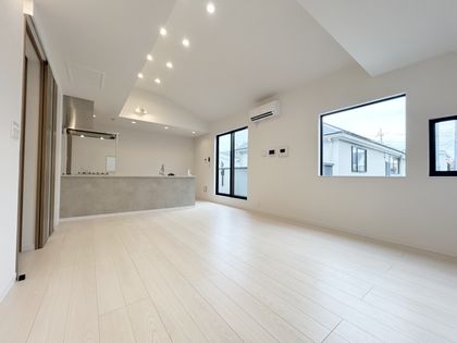 ファインコート西荻窪ノーブルスクエア 新築戸建 5号棟 リビング