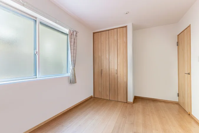 1階約6.4帖※画像は実際の室内写真及び間取り図をもとに、CGにて再現した「空室リフォームイメージ」であり、実際とは多少異なります。