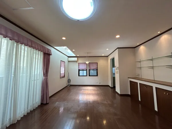 ＬＤＫ（約１６．６帖）