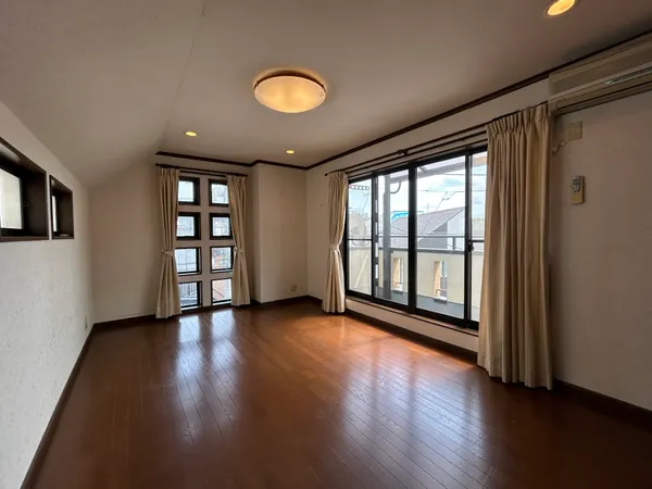 洋室（約１０．０帖）