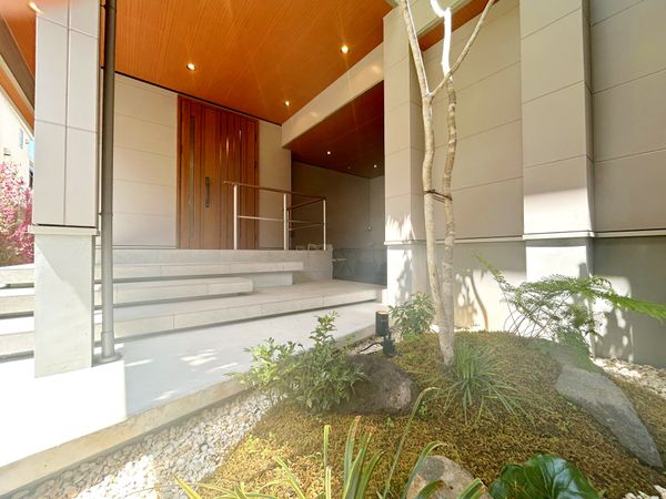 杉並区上荻3丁目 新築戸建 玄関 玄関