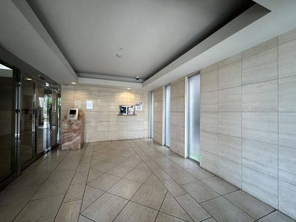 ロイヤルステージ井草 エントランス