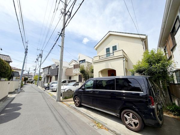 久我山5丁目 戸建 前面道路含む外観 久我山5丁目 戸建 前面道路含む外観