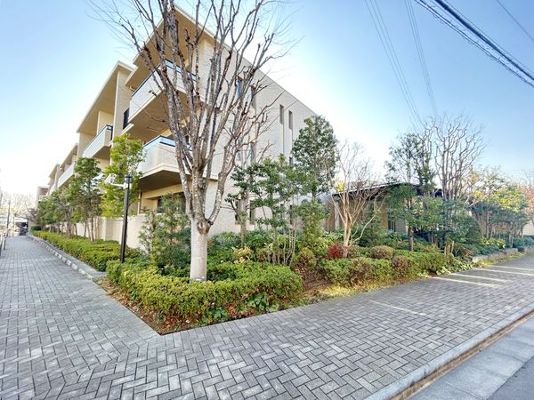 パークホームズ杉並善福寺川緑地 外観