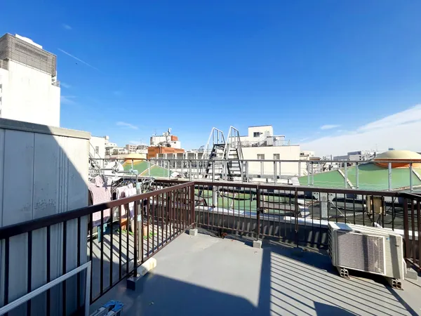 ４階居室前の屋上