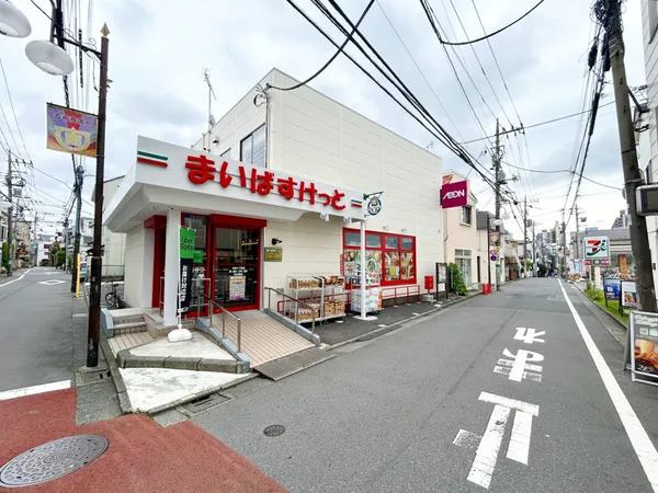 徒歩6分。