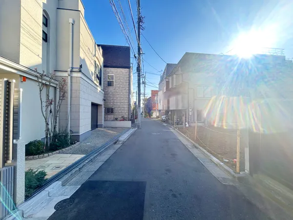 ●前面道路　東側／幅員約4.0メートル※北側から撮影