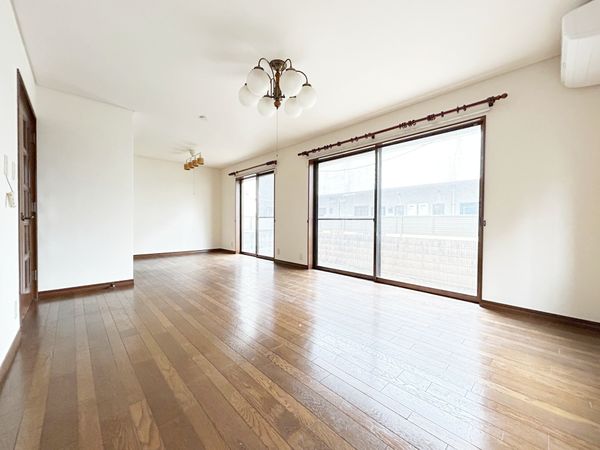 中野区大和町3丁目 戸建 リビング