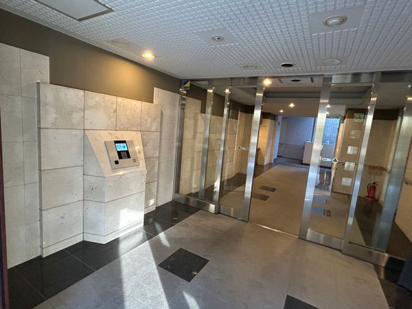 D’クラディア中野桃園 エントランス D’クラディア中野桃園 エントランス