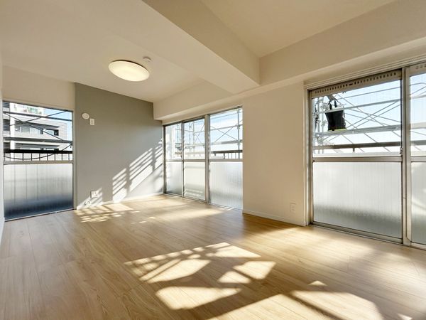 新高円寺ロイヤルマンション リビング