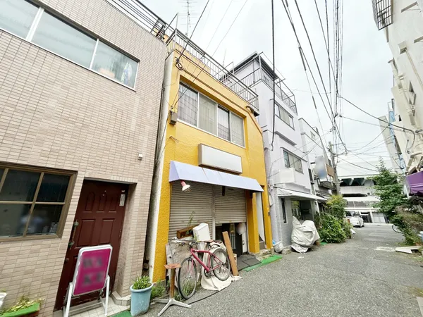 ●1階テナント●２・3階居住スペース