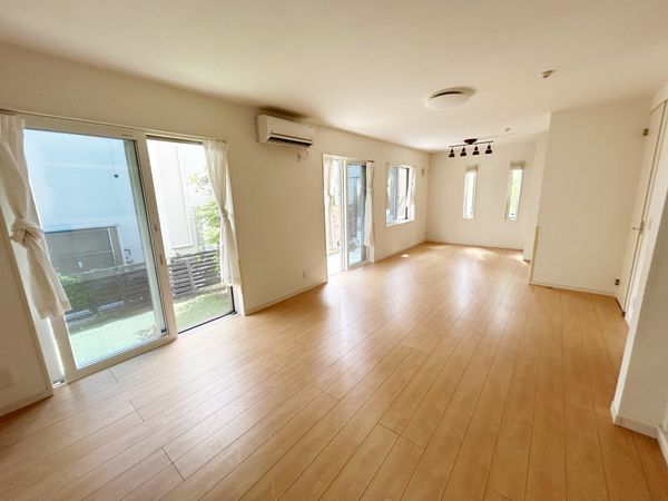 杉並区成田西2丁目 戸建 リビング 杉並区成田西2丁目 戸建 リビング