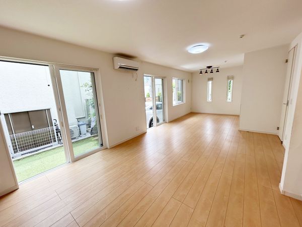 杉並区成田西2丁目 戸建 リビング 杉並区成田西2丁目 戸建 リビング