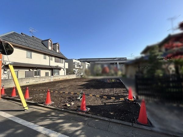 久我山5丁目 新築戸建 前面道路含む外観 久我山5丁目 新築戸建 前面道路含む外観