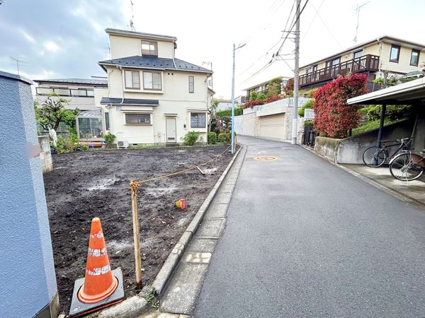 久我山3丁目 新築戸建 前面道路含む外観