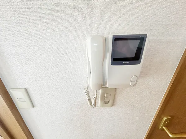 インターホン