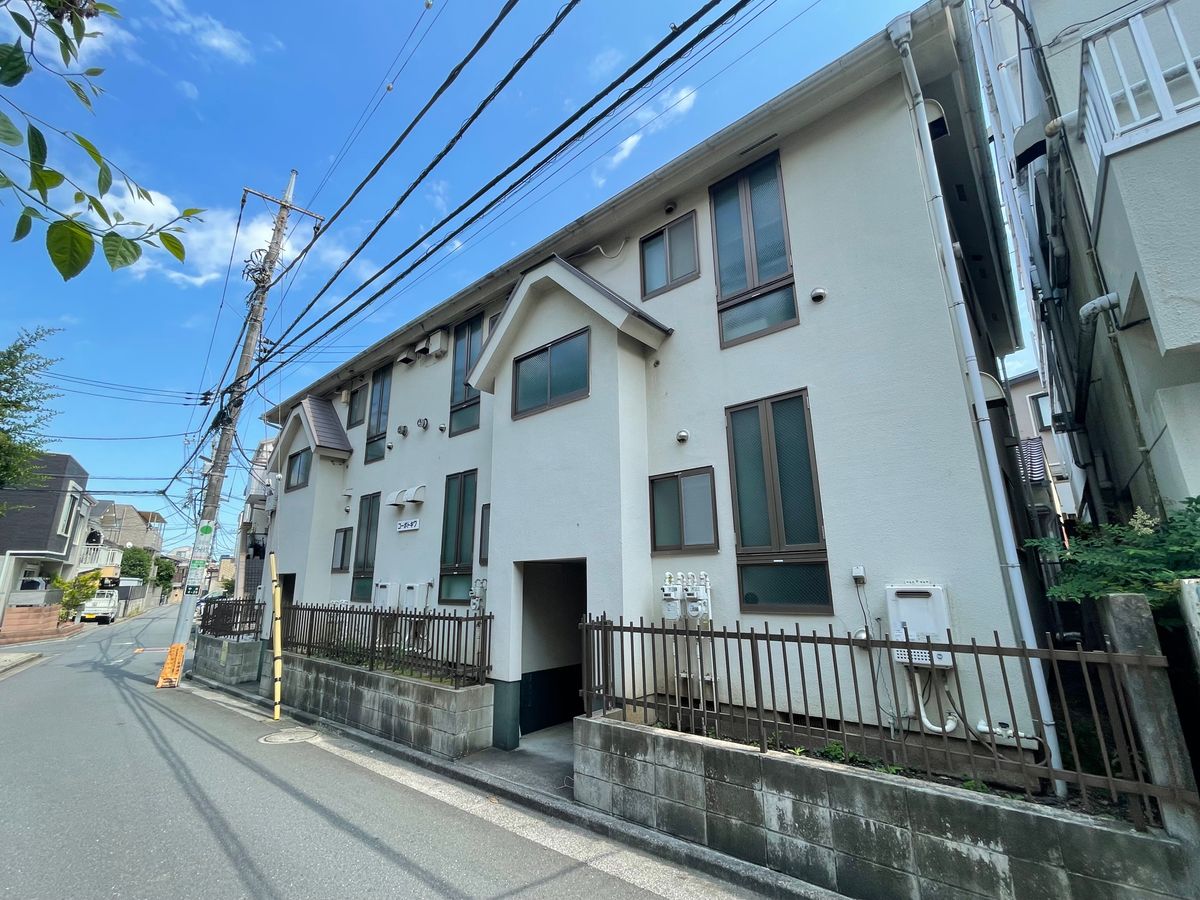 前面道路含む外観
