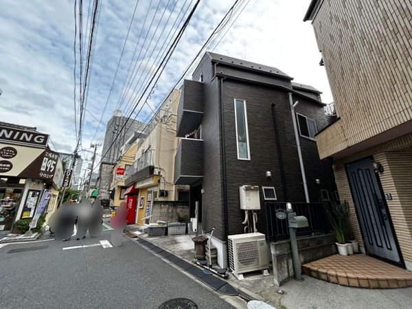 前面道路含む外観