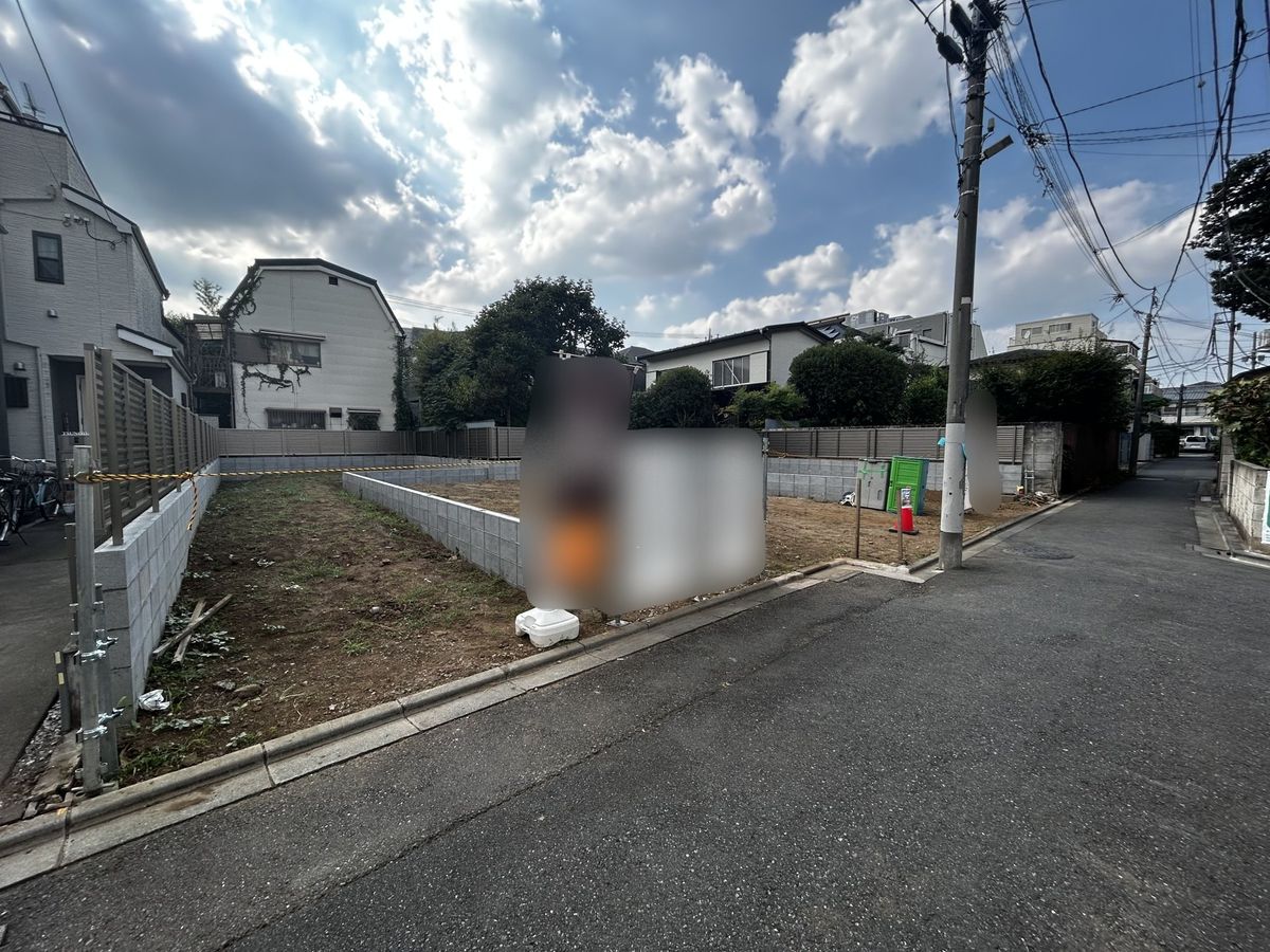 前面道路含む外観