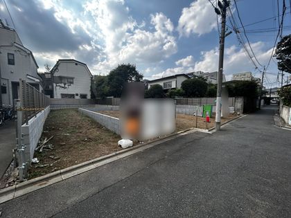 中野区中央四丁目新築 A号棟 前面道路含む外観