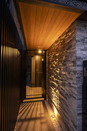 エントランスポーチ