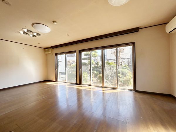 日野市日野台5丁目 戸建 リビング