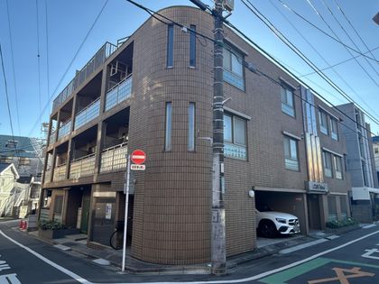 ゼクスビューネ中野本町 外観