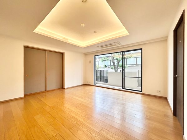 パーク・ハイム東高円寺 リビング