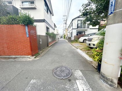 新宿区中落合4丁目 底地 前面道路含む外観