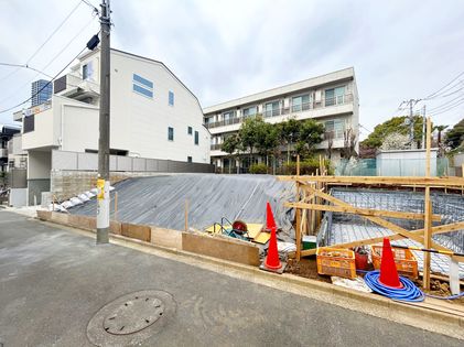 中野区中野2丁目 土地 A区画 前面道路含む外観